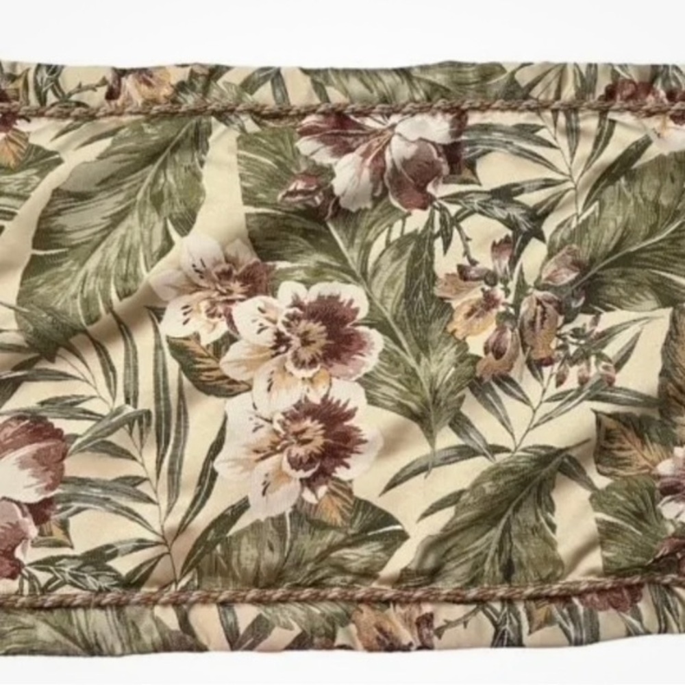 Croscill Anguilla King Pillow Shams Floral‎ Lilly Embroidered Zippered Roped